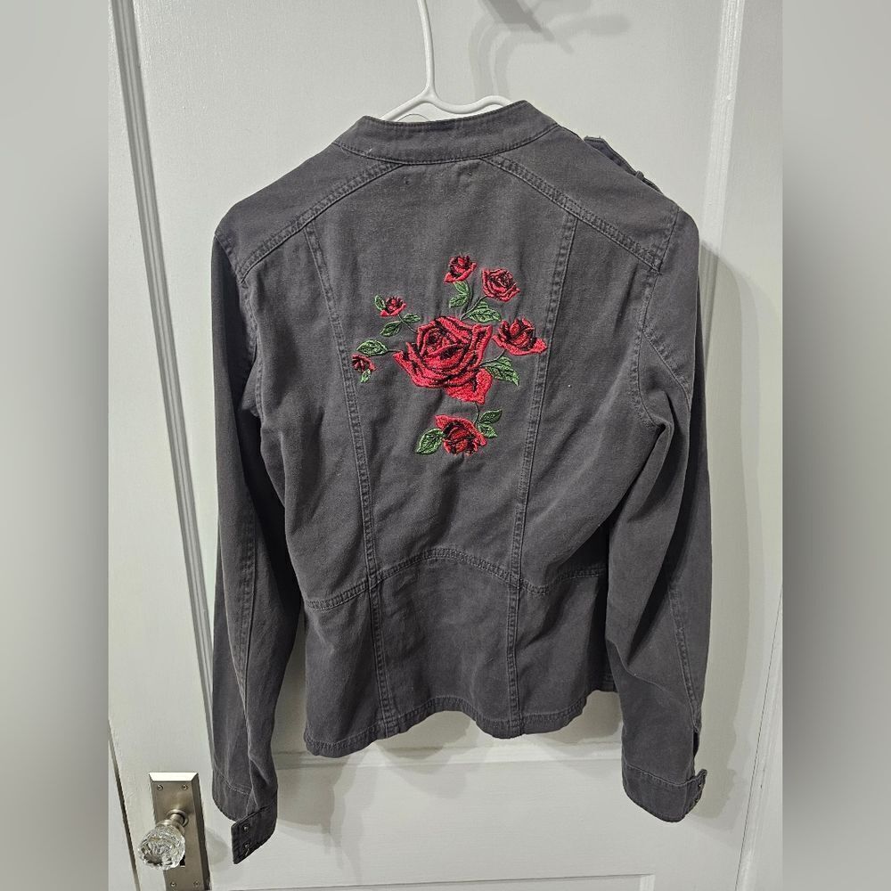 Maurice's Gray Jacket With Floral Rose Embroidery Size Small In Great Condition - Picture 2 of 4